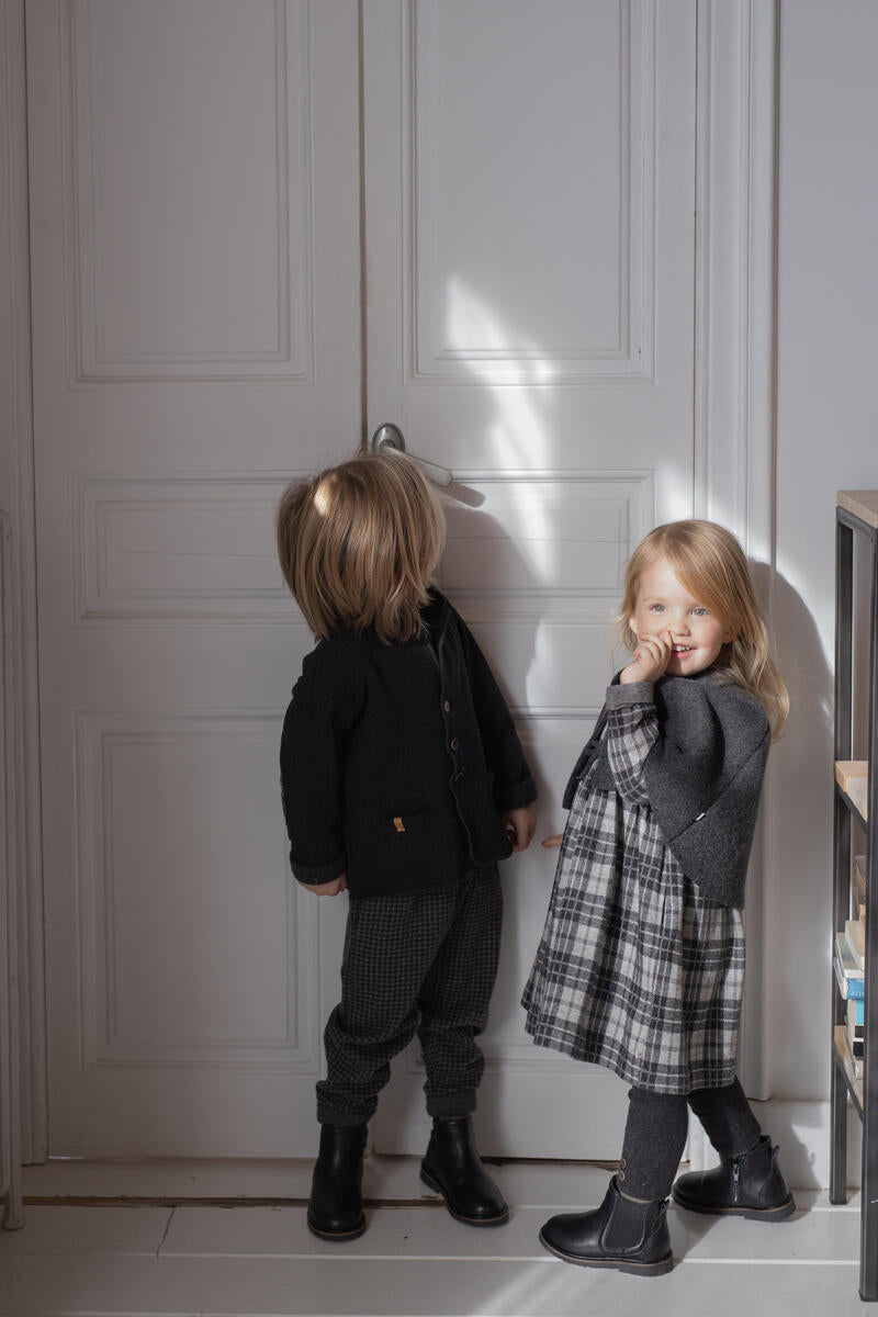 Sebastia Pant - Anthracite by 1+ in the family