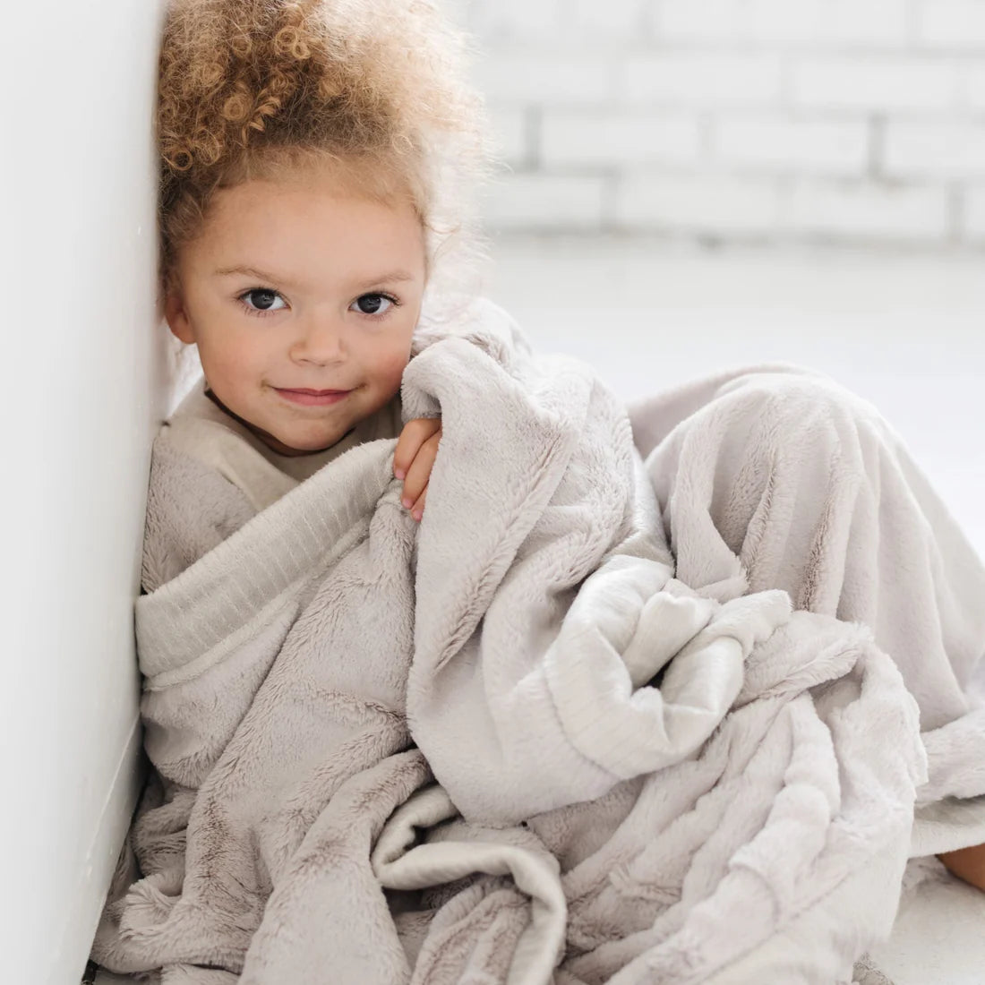 Lush Toddler Blanket- Feather by Saranoni