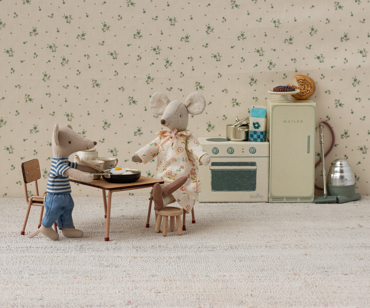 Table and chair set, Mouse - Dark powder by Maileg