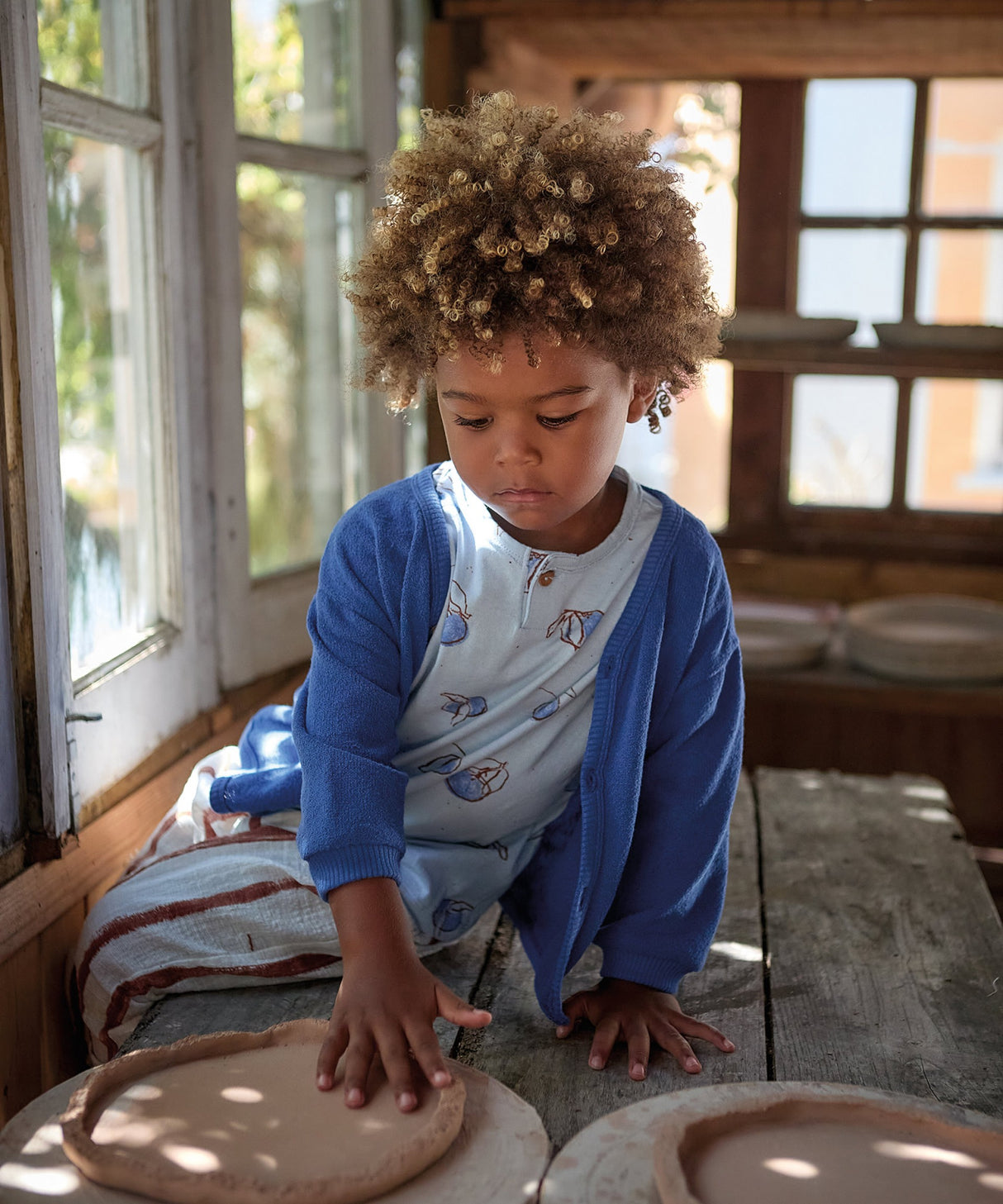 T-shirt with coconut button by Play Up