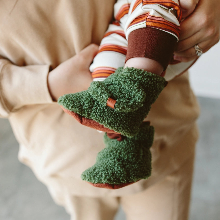 Sherpa Baby Stay-On Boots - Spruce by goumikids