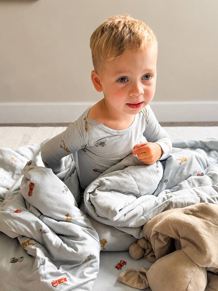 2.5 TOG Mini Cloud Blanket- Working by Gunamuna