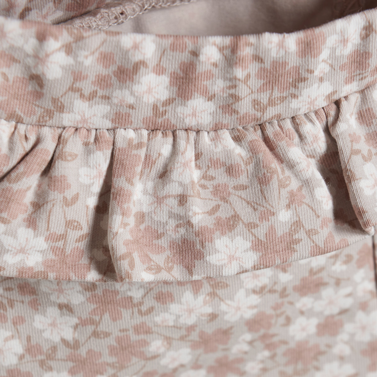 Leggings in Misty Rose by Fixoni