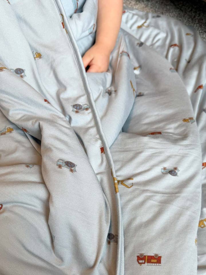 2.5 TOG Mini Cloud Blanket- Working by Gunamuna