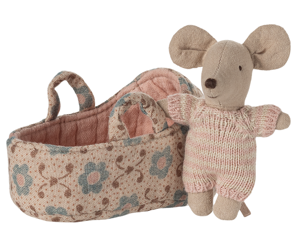Baby mouse in carry cot- Rose by Maileg
