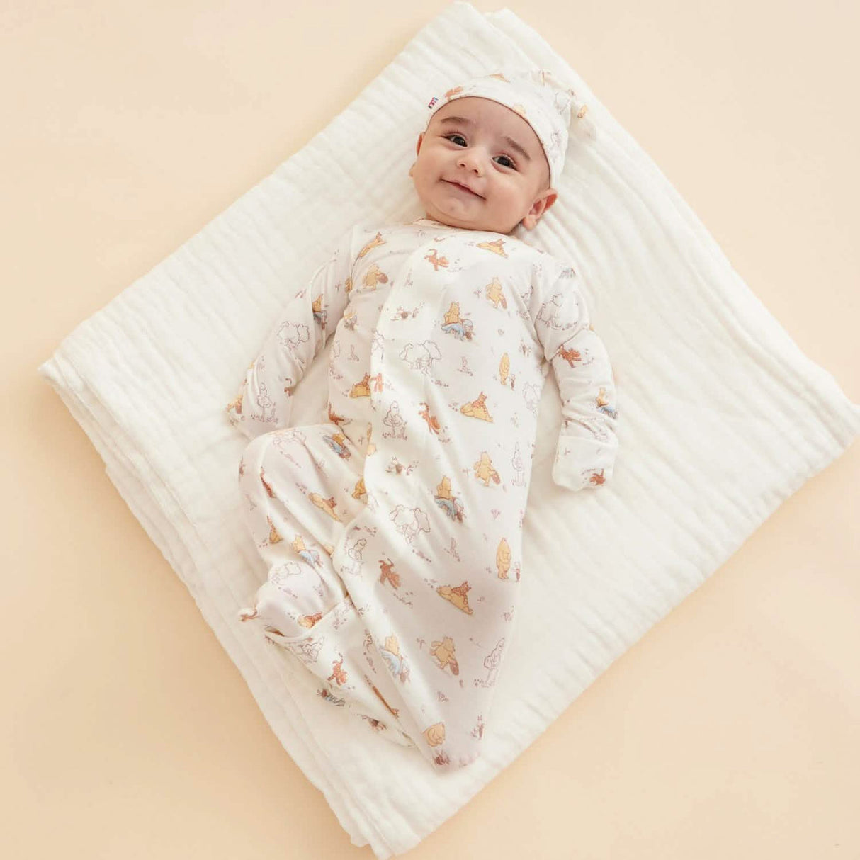 Magnetic Gown & Hat Set- Disney | Moments with Friends by Magnetic Me