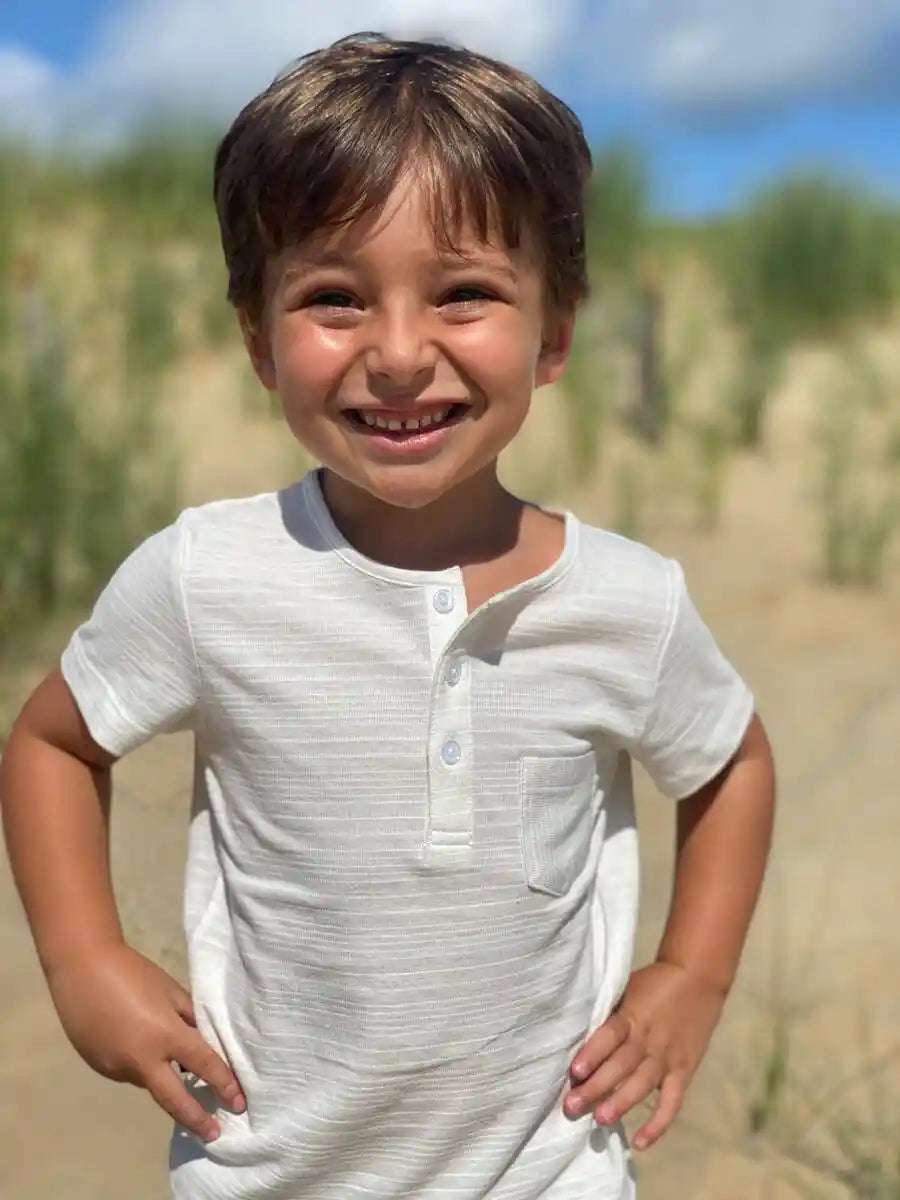 Dodger Henley – White Ribbed by Me & Henry