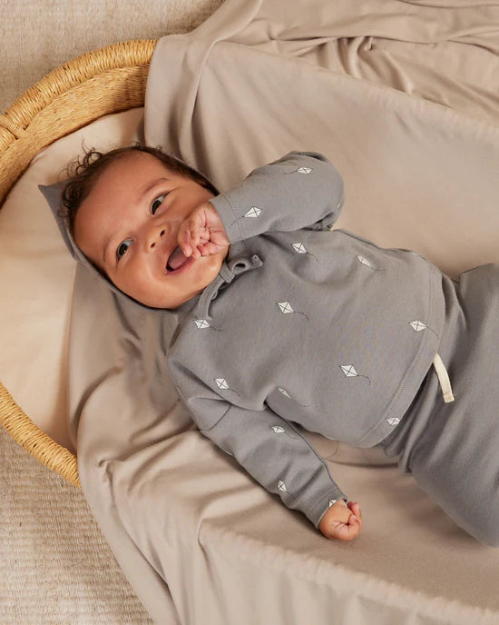 long sleeve tee || kites by Quincy Mae