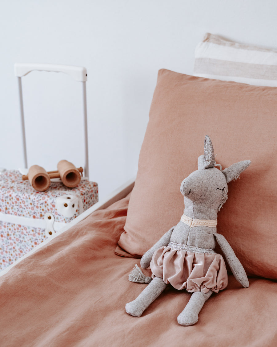 alice unicorn by and the little dog laughed