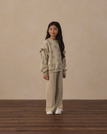 Ruffle Sweatshirt || Big Daisy by Rylee + Cru