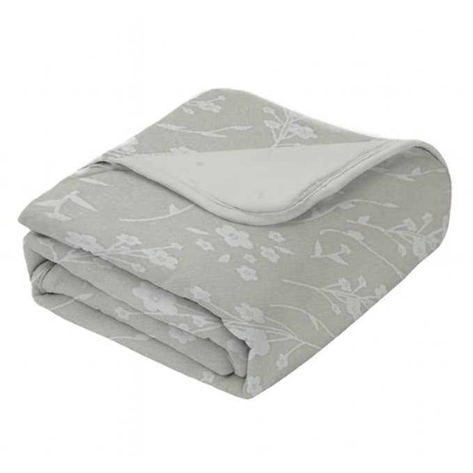 Twin Cloud Blanket - Magnolia / 2.5 TOG by gunamuna