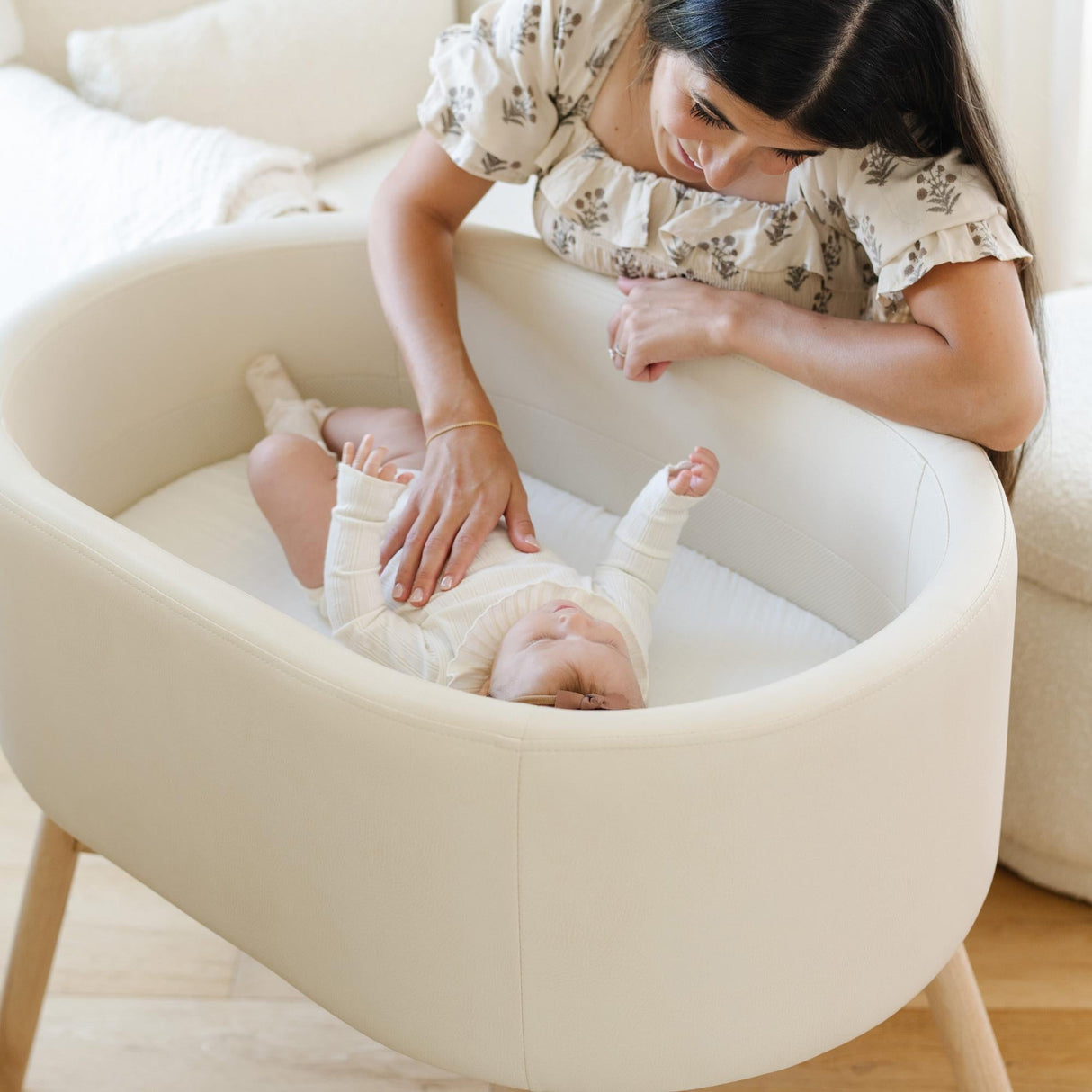 M26834GYLB,Babyletto,babyletto x GATHRE Capsule Bassinet in Ivory