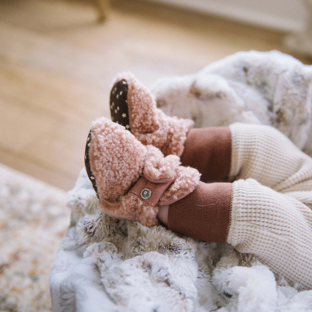 Sherpa Snap Booties Light Pink by Robeez