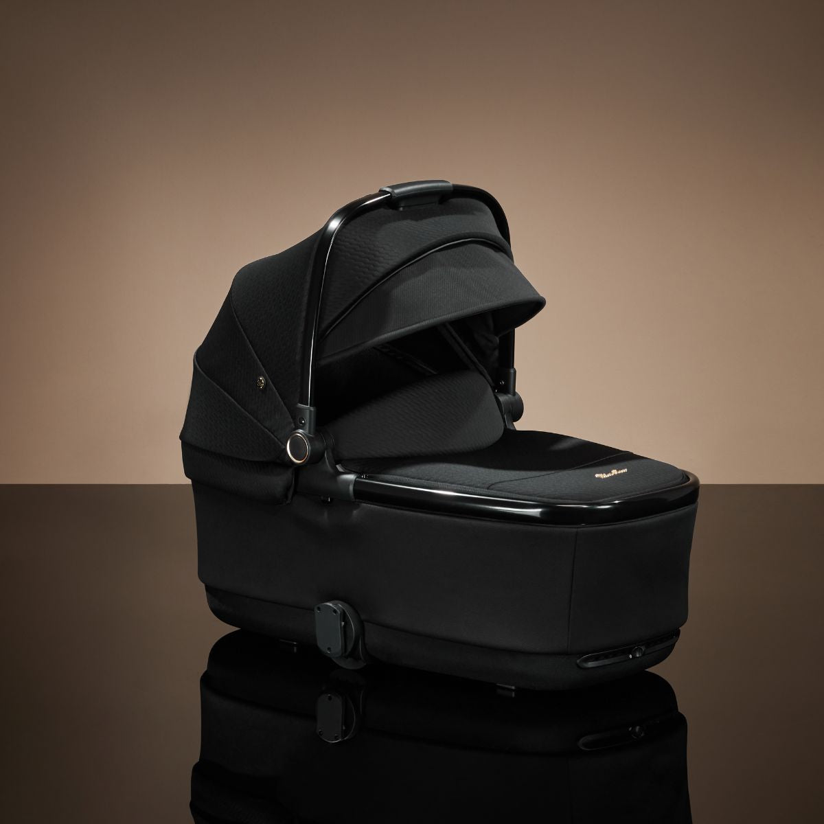 Silver Cross Reef 2 First Bed Folding Bassinet