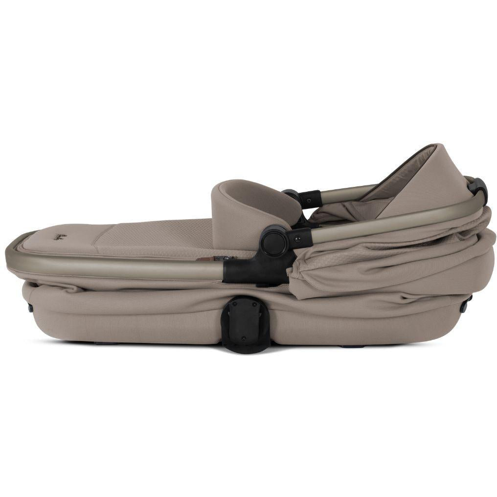 Silver Cross Reef 2 First Bed Folding Bassinet