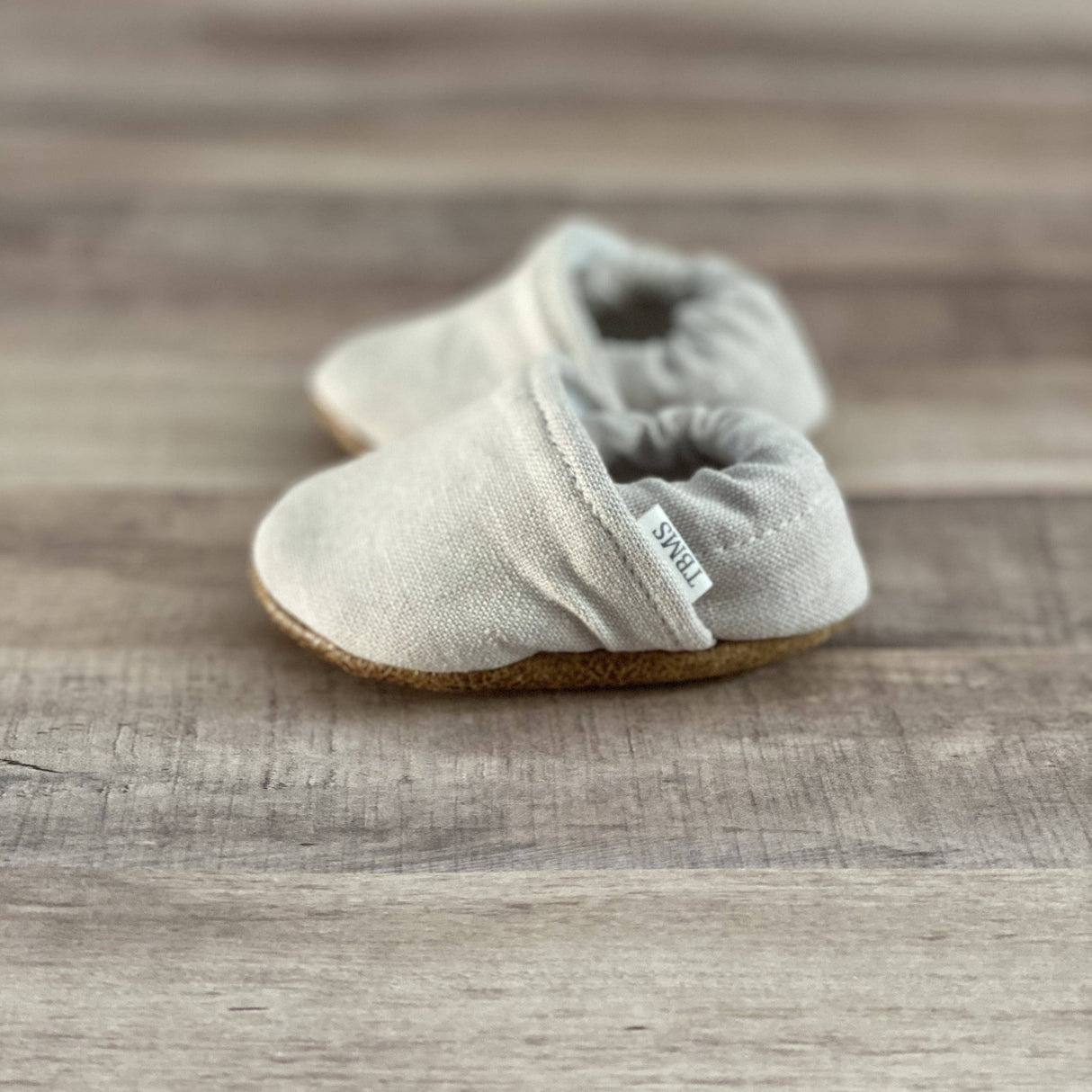 Trendy Baby Mocc Shop - Light Grey Textured Moccasins