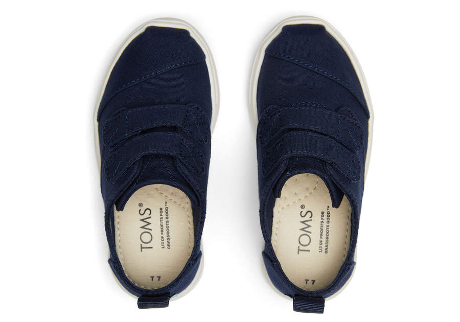 Cordones Sneaker in Navy by TOMS