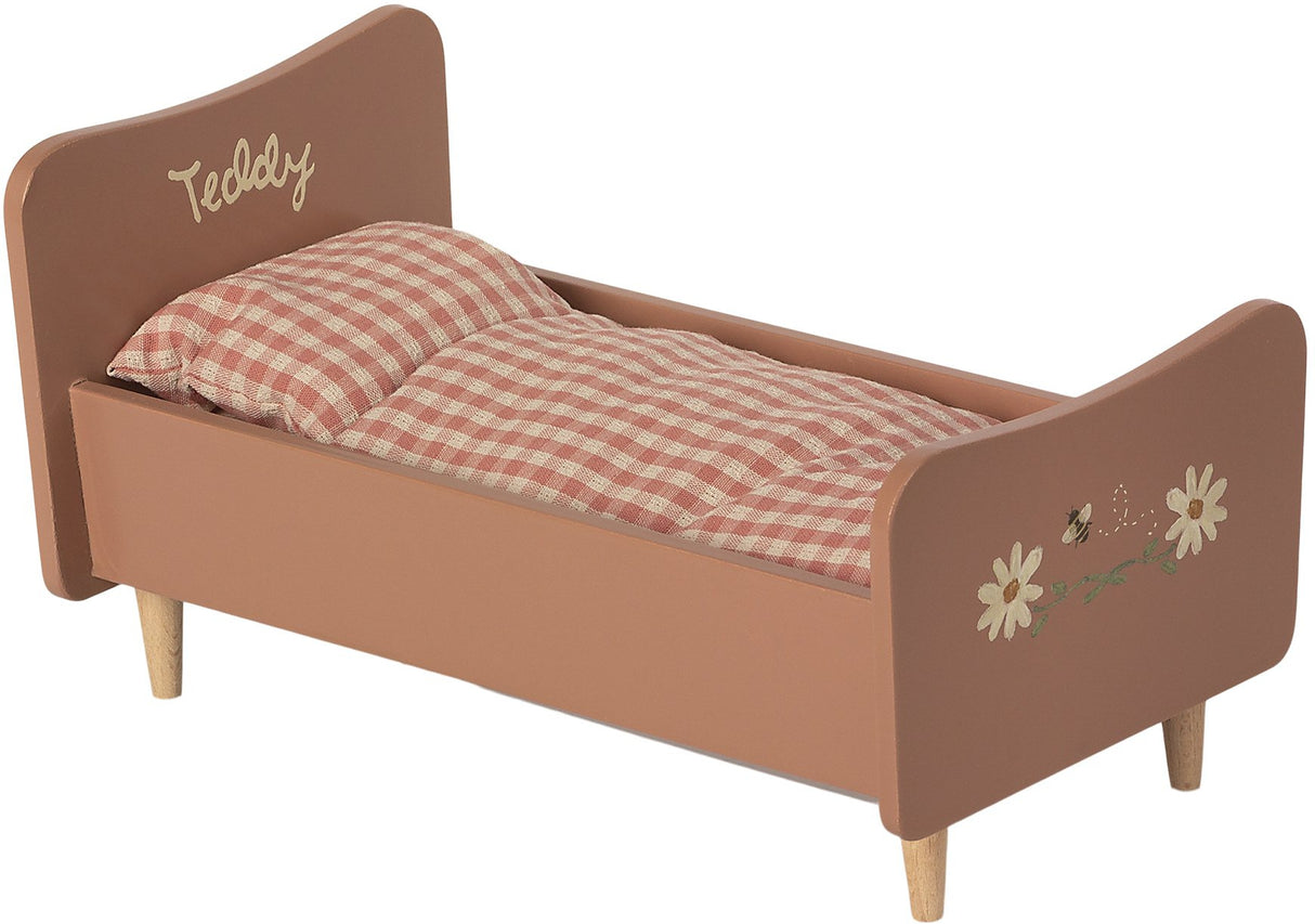 Wooden bed for Teddy Mom in Rose by Maileg