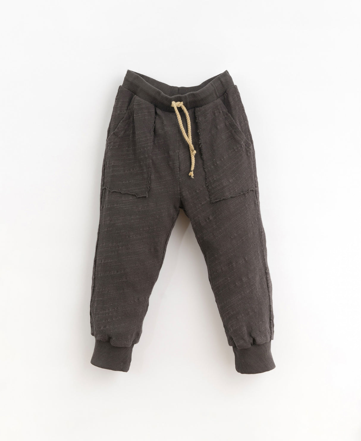 Trousers made of a mixture of organic cotton and recycled cotton | Play Up