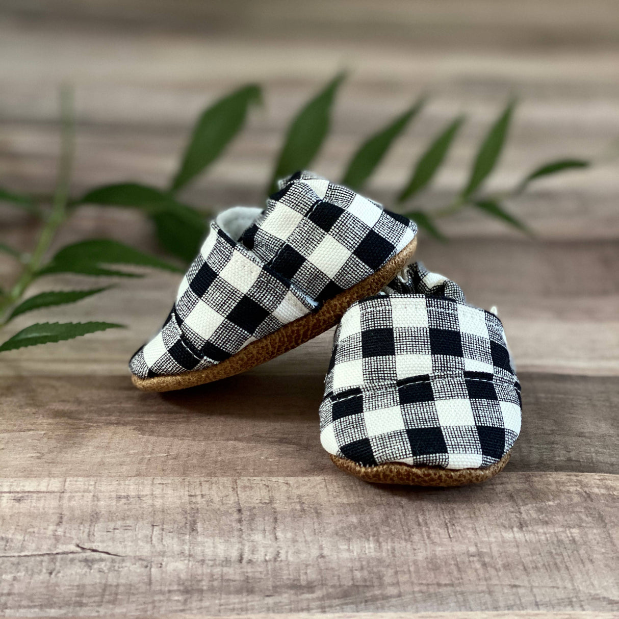 Trendy Baby Mocc Shop - Black And White Buffalo Check Angled Moccasins