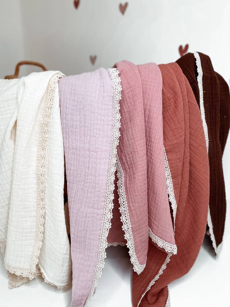Evelina Apparel - Swaddle blanket / Cotton Lace