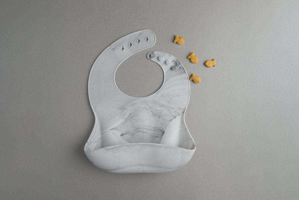 Silicone Bib in Marble by Loulou Lollipop