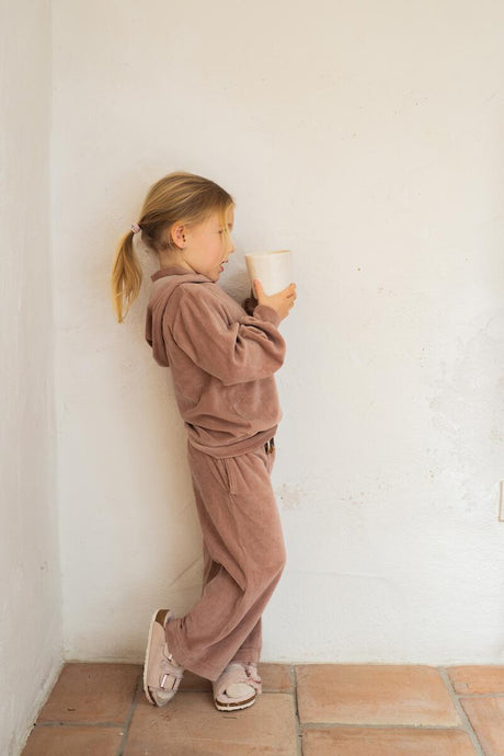 oriana pants in mauve by 1+ in the family