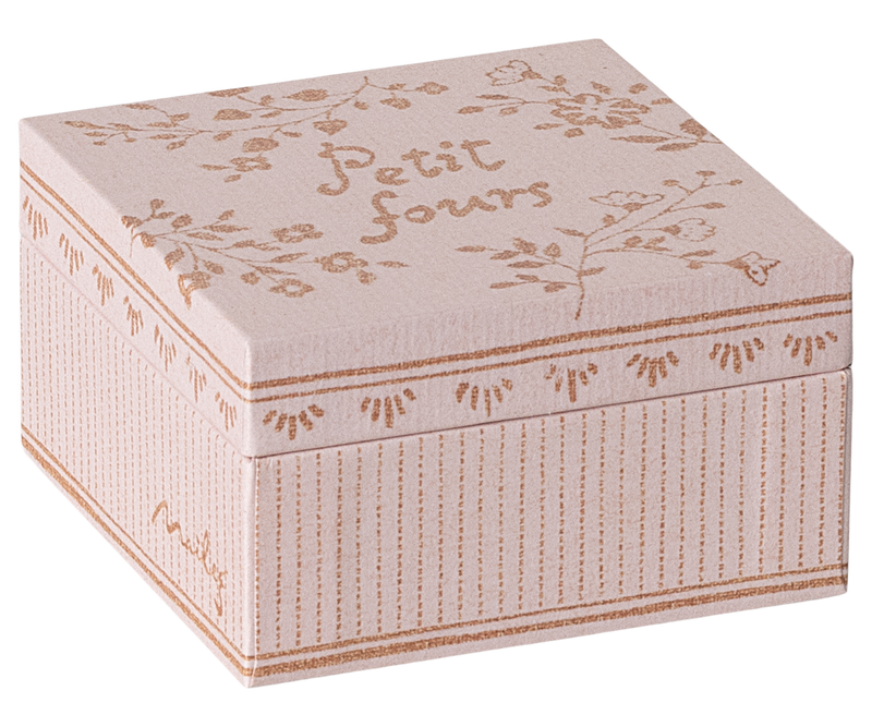 Cakes and cakestand, Mini by Maileg