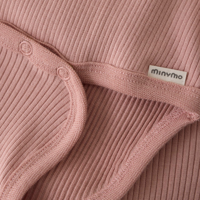 Girl Long Sleeve Ribbed Bodysuit- Misty Rose by Minymo