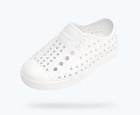 Native Jefferson kids shoes in Shell White