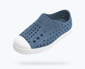 Native Jefferson kids shoes in Oasis Blue and Shell White