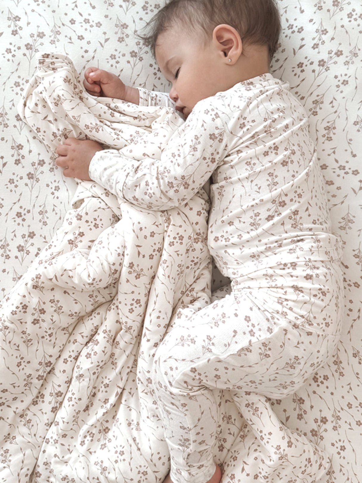 2.5 TOG Cloud Toddler Blanket- Posie by gunamuna