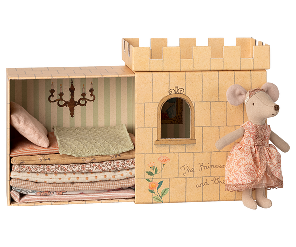Princess and the pea, Big sister mouse by Maileg