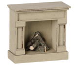 Fireplace, Mouse - Off white by Maileg