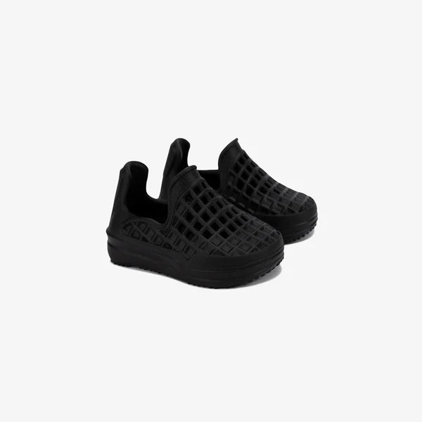 Scenario Kids - Jet Black by Lusso Cloud