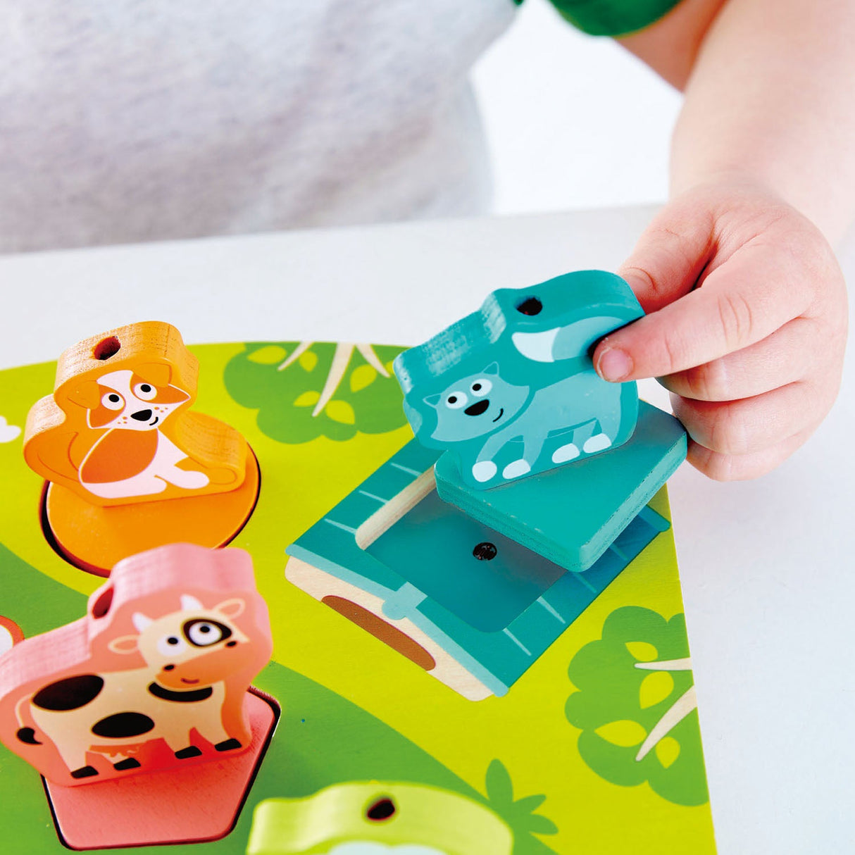 Farmyard Sound Puzzle by Hape