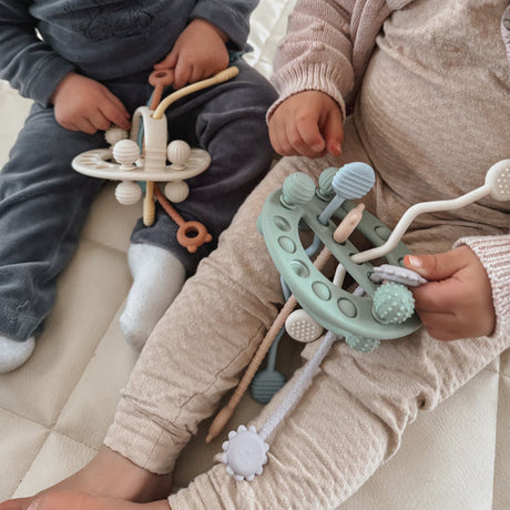 Space Pull Toy - Light Spring by Noüka