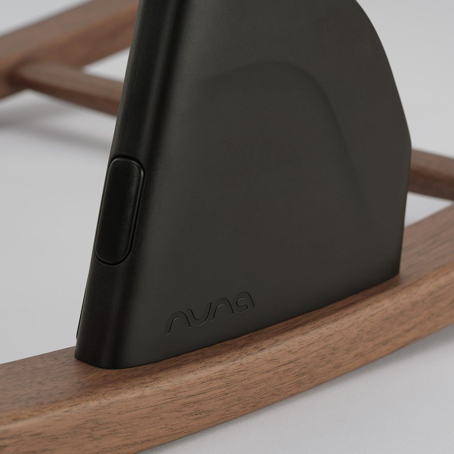 Nuna BRYN Newborn Rocker