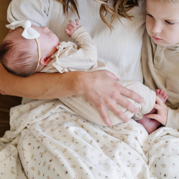 Minky Stretch Receiving Blanket- Posy by Saranoni