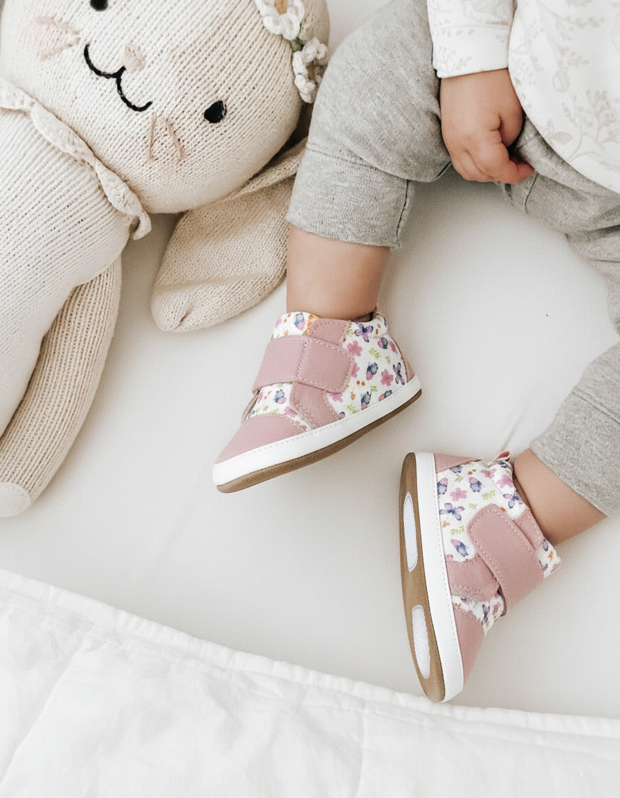 Rina First Kicks- Pink by Robeez