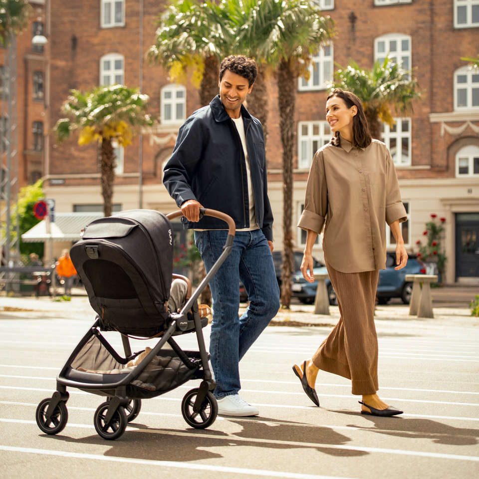 Nuna SWIV Stroller