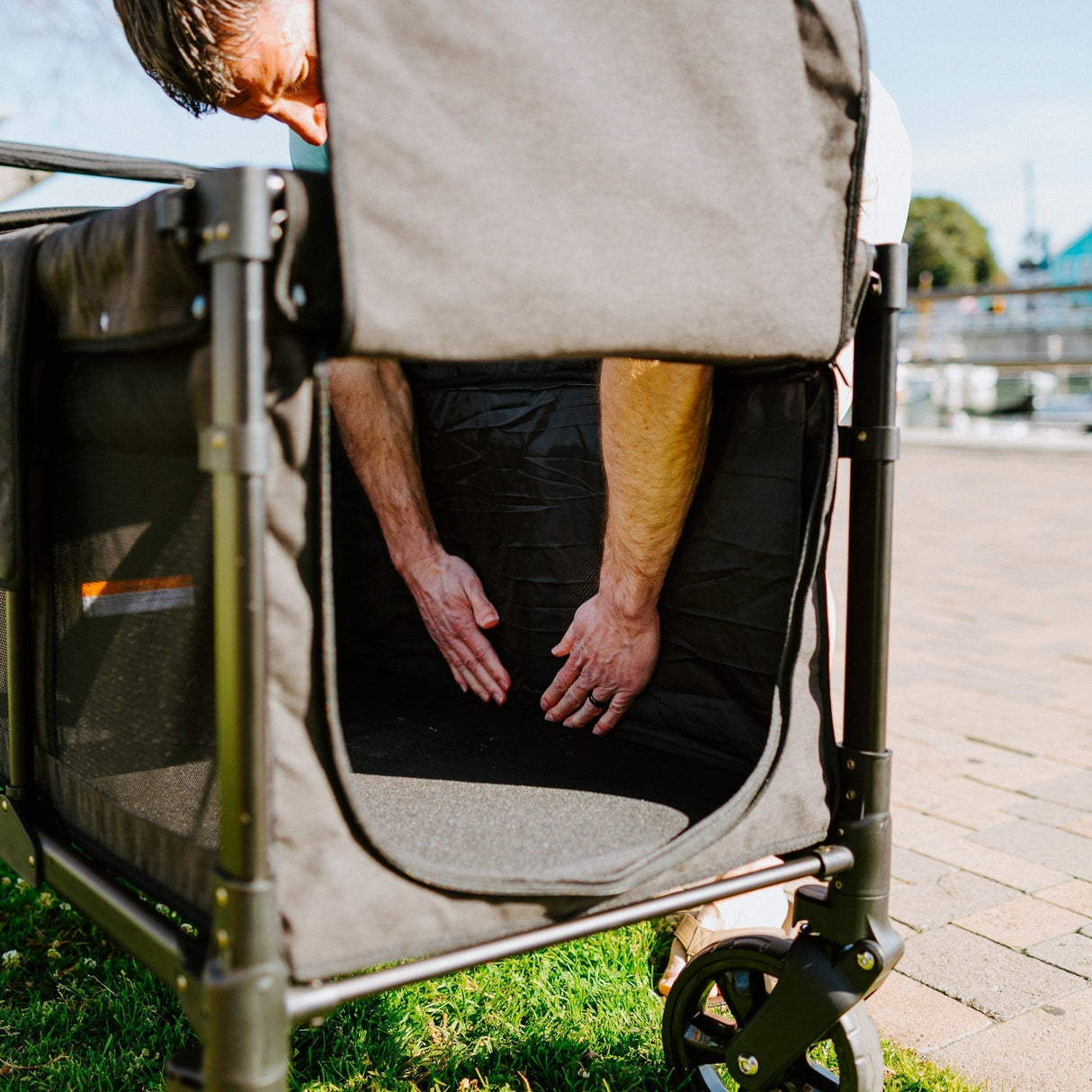 Wonderfold W4 Elite Pro Quad Stroller Wagon (4 Seater)