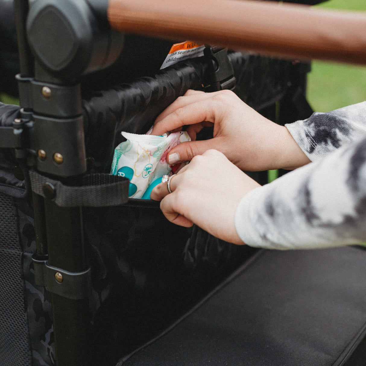 Wonderfold W2 Luxe Pro Double Stroller Wagon (2 Seater)