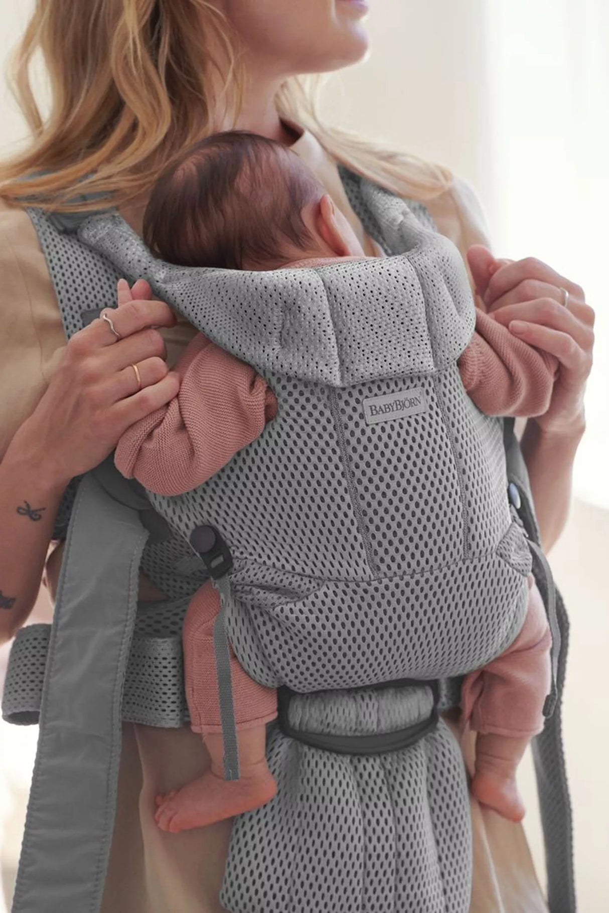 Baby Carrier Free - 3D Mesh in Grey by BabyBjorn