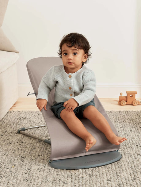 Bouncer Bliss - Woven, Classic quilt in Sand Grey by BabyBjorn