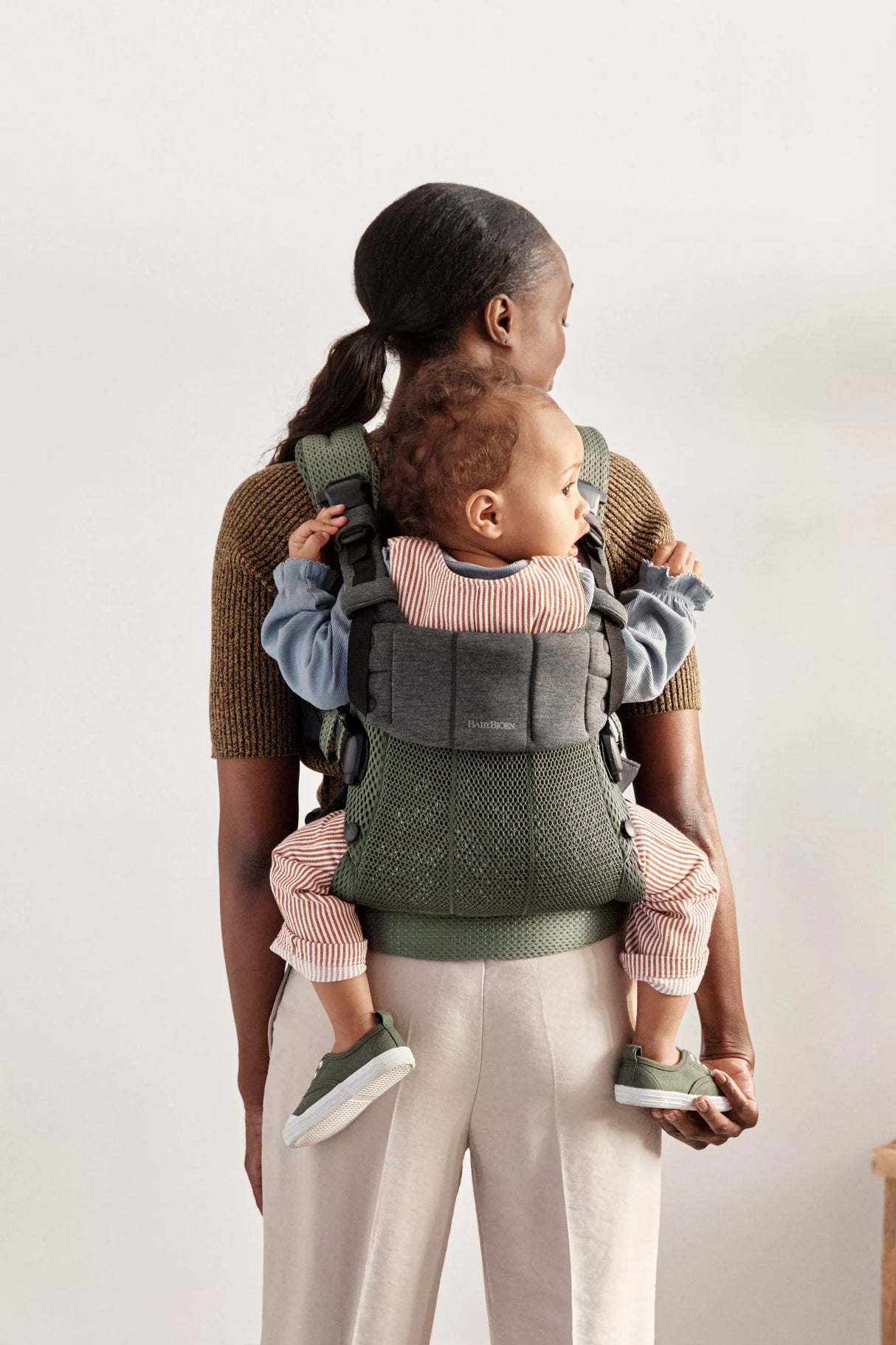 Baby Carrier Harmony - 3D Mesh in Dark Green by BabyBjorn