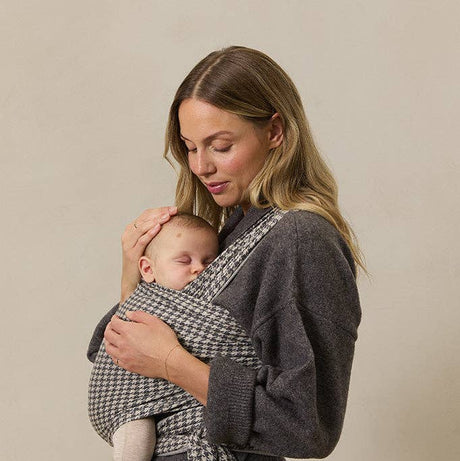 Stormy Houndstooth Wrap by Solly Baby