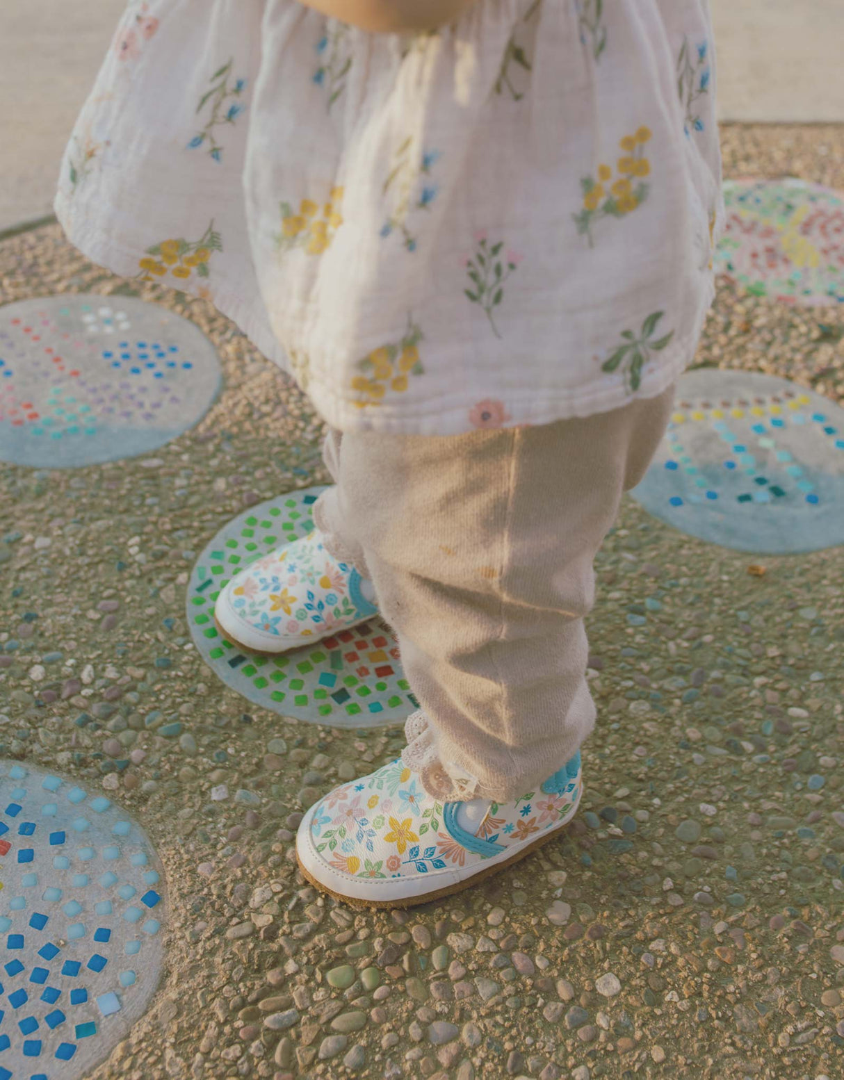 Bloom Soft Soles- White by Robeez