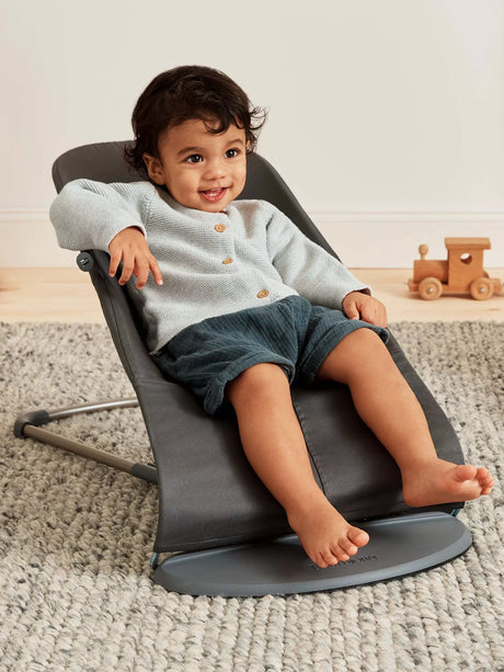 Bouncer Bliss - Cotton Petal Quilt in Anthracite by BabyBjorn
