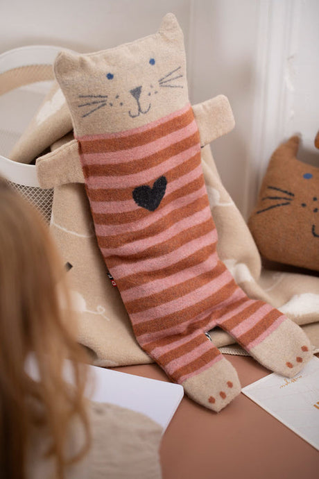 Juwel Set- Blanket in Puppet Cat by Indigo 11